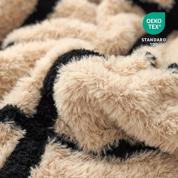 Amélie Home Cable Knit Throw Blanket for Couch, Bicolour Super Soft Fuzzy Blanket for Sofa, Luxury Cozy Fluffy Throw for Room Decor, 50" x 60", Plaid Black