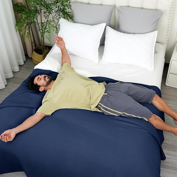 PHF 100% Cotton Waffle Weave Blanket King Size for Bed,Snag Proof Lightweight Breathable Throw for Couch,Great for Layering in Cold Weather,Machine Washable,Home Decor Gift-Navy Blue/Bright Blue