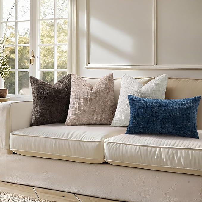 decorUhome Light Grey Chenille Throw Pillow Covers 24x24 Set of 2 Thick Textured Slubby Couch Pillow Covers Farmhouse Accent Modern Neutral Decorative Pillow Cases for Bed Sofa Living Room