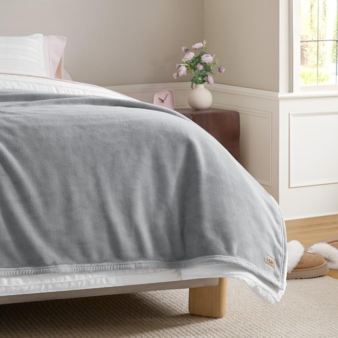 UGG Coco Fleece Blanket for Bed Queen Size – Luxury Cozy Room Decor, Soft Warm Winter Bedding, Heavy Blanket & Queen Blanket for Bed, Gifts for Teens and Women – Seal Gray
