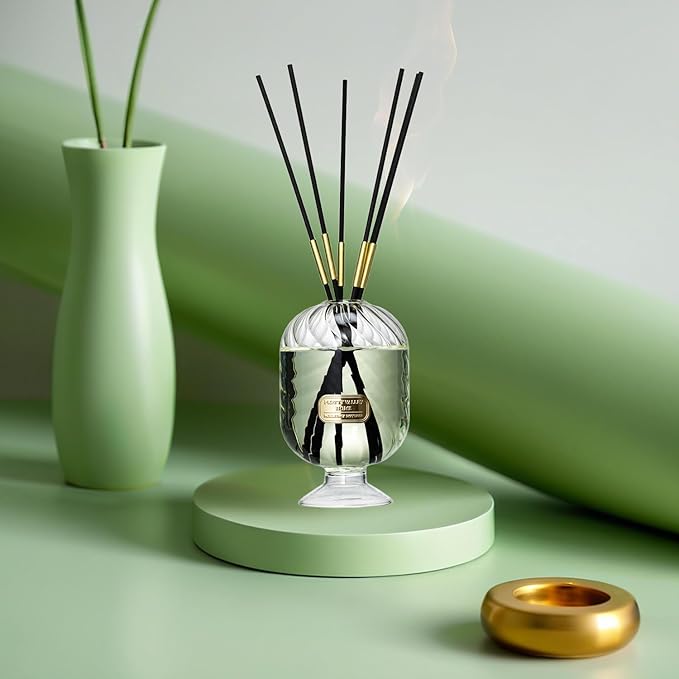 Reed Diffuser Set, Pretty Valley Home Diffuser 200Ml / 6.76 fl OZ Gift Box - Includes Reed Diffuser Sticks, Long Lasting Fragrance Oil and Glass Bottle for Office Living Room Decor (Honeysuckle)