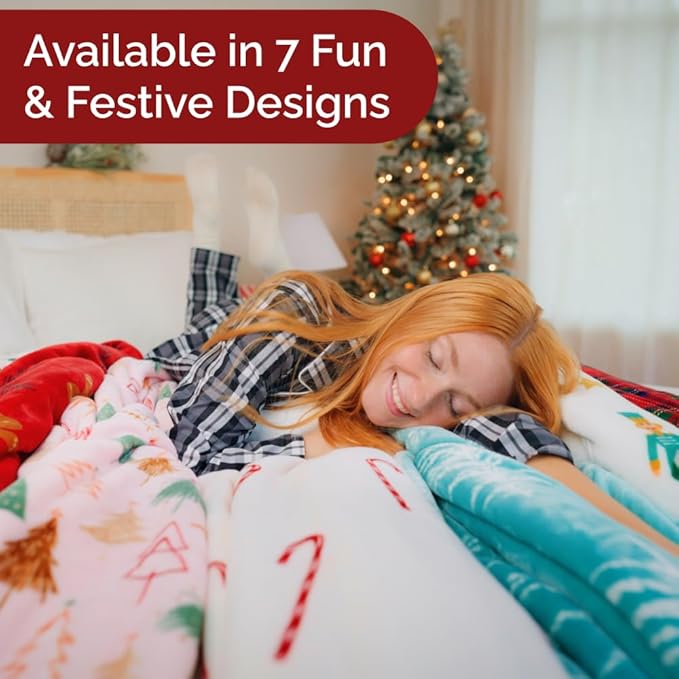 Ultra Soft Fleece Blanket Throw Size - Christmas Flannel Fleece Luxury Throw Blanket - Lightweight Throw for Couch, Bed, Chair - Warm & Breathable - Cozy Microplush Bedding - Christmas Trees, Pink