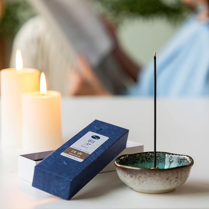 Asayu Japan Natural Low Smoke Agarwood Incense Sticks, Sample Size Japanese Incense for Evening Relaxation, Yoga, Meditation. Smokeless Incense with Less Irritation and Non-Toxic