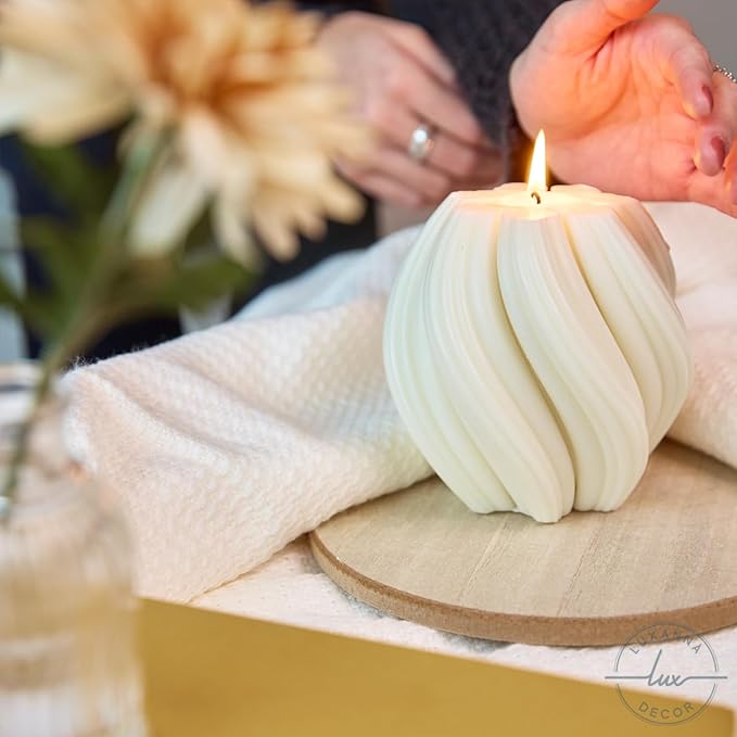 Luxanna Décor Spiral Soy Wax Candle – White Minimalist Aesthetic Home Décor | Long-Lasting Citrus Scent | Handcrafted Gift for Women, Birthdays, Housewarming, Holidays