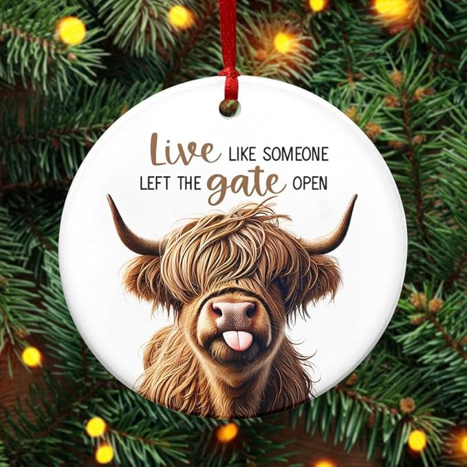 Christmas Highland Cow Gifts for Women Men - Ceramic Christmas Ornaments 2025 for Xmas Tree Decorations - Farmhouse Cow Ornament, Animal Lover Gifts for Friends Family Farmers Home Decorations