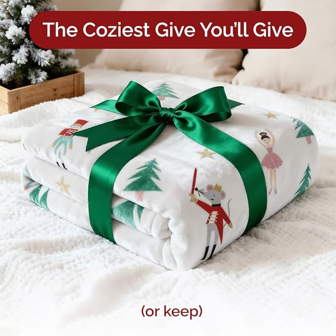 Ultra Soft Fleece Blanket Throw Size - Christmas Flannel Fleece Luxury Throw Blanket - Lightweight Throw for Couch, Bed, Chair - Warm & Breathable - Cozy Microplush Bedding - Christmas Print