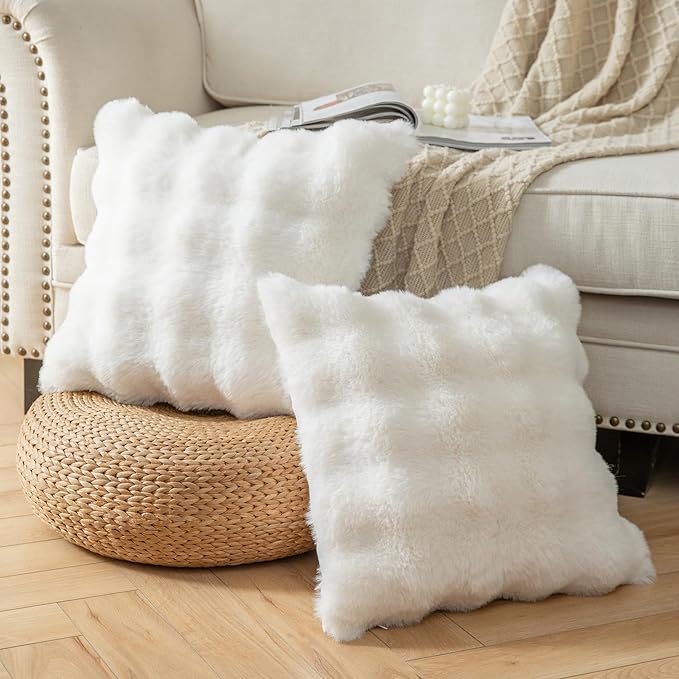 Yaertun Pack of 2 Cream White Thick Soft Wool Decorative Throw Pillow Covers 20x20 Inch Faux Fur Plush Fluffy Cushion Covers for Sofa Couch Bedroom
