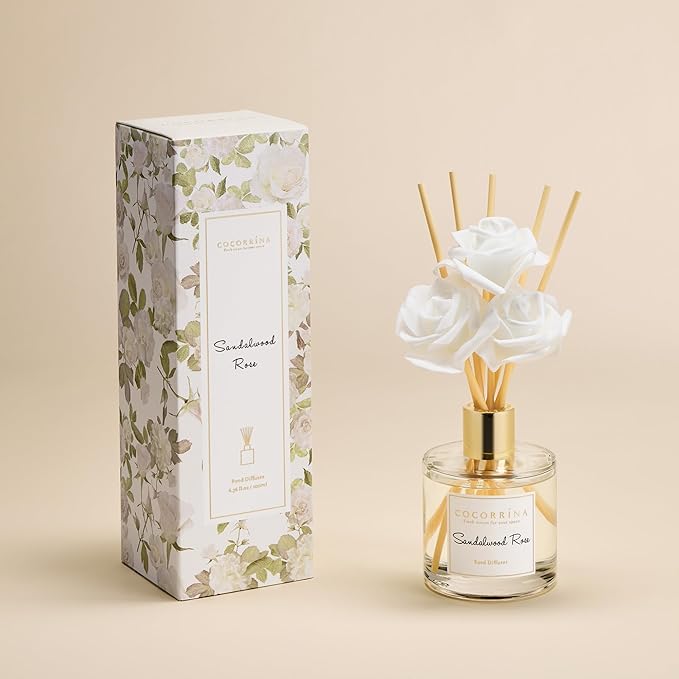 Cocorrína Reed Diffuser Set,6.7oz (200ml) Sandalwood Rose Scented Diffuser with 3 White Rose Foam Flowers & Cotton Sticks, Home Fragrance Reed Diffuser for Bathroom Shelf Decor