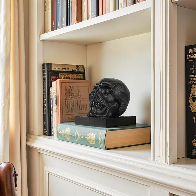 Skull Book Ends, Decorative Bookends for Shelves, Antique Gothic Style Skull Bookend Design Resin Skeleton Human Head Statue Halloween Décor (Black)