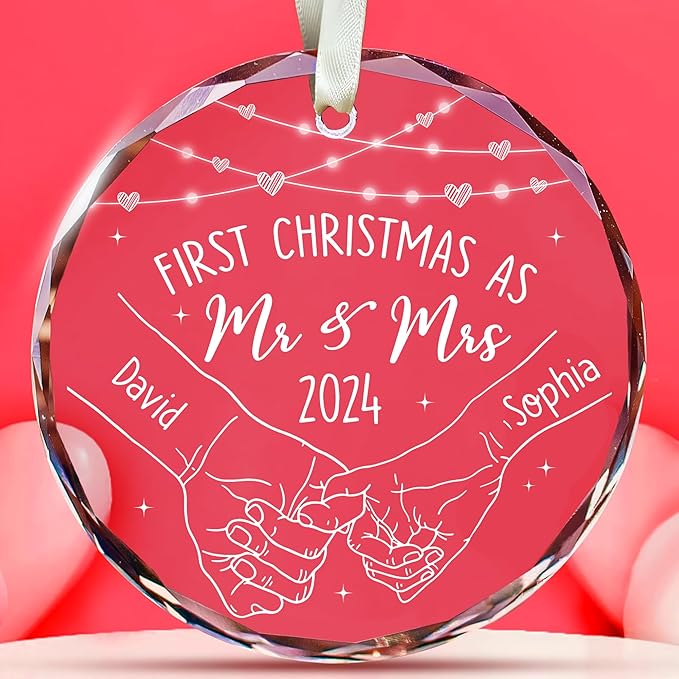 Personalized Mr and Mrs Ornament 2025 – Our First Christmas Married Gift for Couples – Wedding Keepsake – Personalized Names – Clear Glass Ornament for Newlyweds