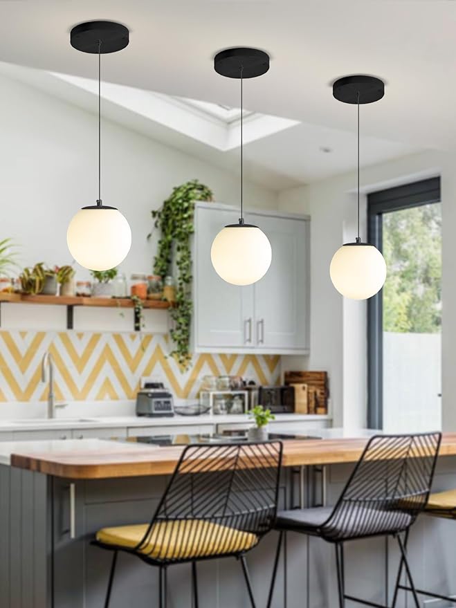 Globe Pendant Light, Modern Hanging Lighting Fixture,Matte Black Chandelier with Clear Glass Shades Pendant Light for Kitchen Island, Dining Room, Living Room, Entry Hallway