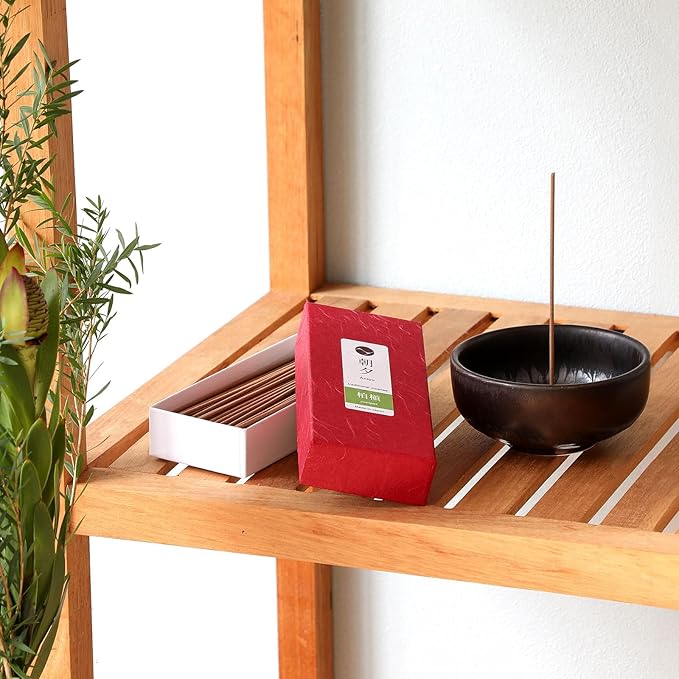 Asayu Japan Incense Sticks Juniper Scent (40gr) for Evening Meditation, Relax or Yoga, Made in Japan Traditional Smoke Type Incense
