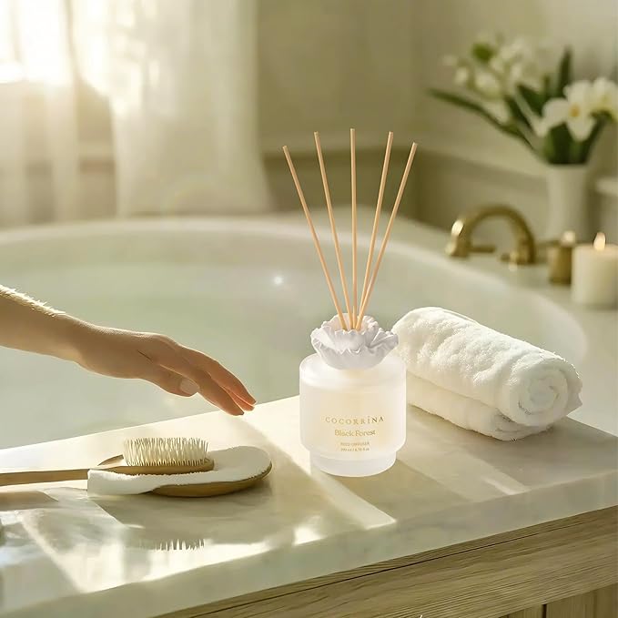 COCORRÍNA Gypsum Flower Reed Diffuser – Black Forest Scent, 6.76 oz Oil with 8 Sticks, Long-Lasting Home Fragrance for Bathroom Décor