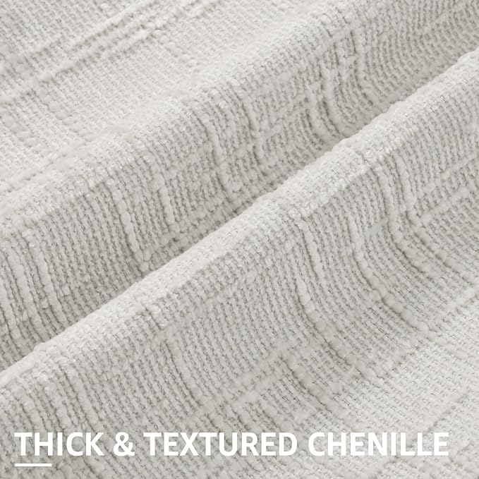 decorUhome Light Grey Chenille Throw Pillow Covers 22x22 Set of 2 Thick Textured Slubby Couch Pillow Covers Farmhouse Accent Modern Neutral Decorative Pillow Cases for Bed Sofa Living Room