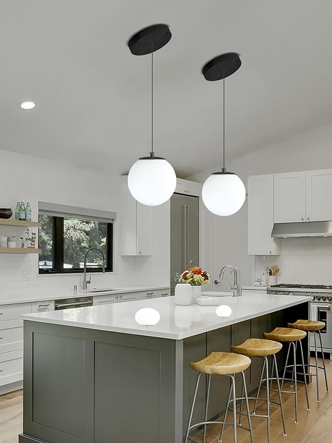 Globe Pendant Light, Modern Hanging Lighting Fixture,Matte Black Chandelier with Clear Glass Shades Pendant Light for Kitchen Island, Dining Room, Living Room, Entry Hallway