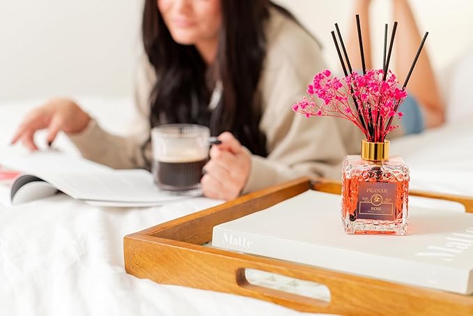 PEANÄK Reed Diffuser Set,6.7oz (200ml) Honey Rose Scented Diffuser with Preserved Flowers & 8 Fiber Sticks, Home Fragrance Reed Diffuser for Bathroom Shelf Decor