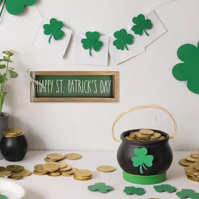 Happy St Patricks Day Sign, Wooden Saint Patrick's Table Centerpieces Decor, Indoor Irish Wood Plaque Tabletop Wall Art Shelf Mantel Office Desk March Green Farmhouse Decorations for Home