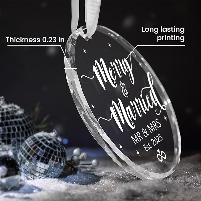 Christmas Wedding Gifts for Couples - Mr & Mrs Glass Christmas Ornaments 2025 for Tree Decorations - Anniversary Wedding Gifts for Newlyweds, Just Married Ornament, Couples Gift Ideas