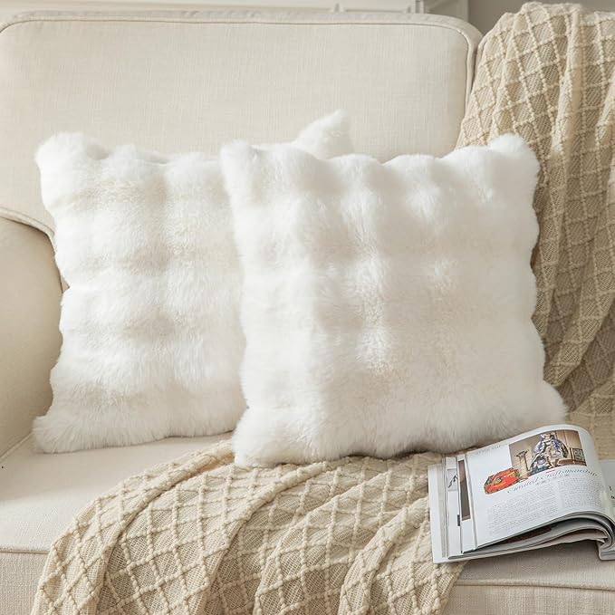 Yaertun Pack of 2 Cream White Thick Soft Wool Decorative Throw Pillow Covers 20x20 Inch Faux Fur Plush Fluffy Cushion Covers for Sofa Couch Bedroom