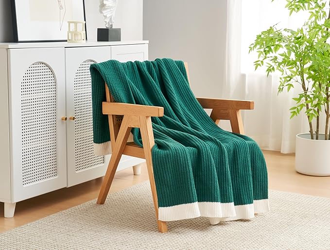Amélie Home Christmas Waffle Throw Blanket for Couch, Soft Cozy Chenille Knit Blanket Warm Xmas Decorative Gifts Throw for Sofa, 50"x60", Holly Green