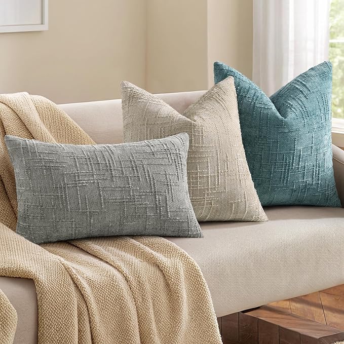 decorUhome Light Brown Chenille Throw Pillow Covers 24x24 Set of 2 Thick Textured Slubby Couch Pillow Covers Farmhouse Accent Modern Neutral Decorative Pillow Cases for Bed Sofa Living Room