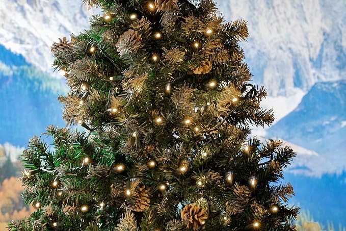 Novelty Lights 25 Feet 50 LED True Twinkle Warm White Outdoor Christmas String, 100% Twinkle 5mm LED Lights on Green Wire, Commercial Grade UL Listed, Connectable End to End