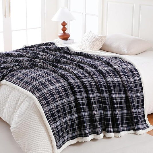 PU MEI Sherpa Fleece Throw Blanket 60" x 80" Reversible Plush Fluffy Large Big Blanket Lattice Flannel Blankets for All Season Use,Navy Blue Check