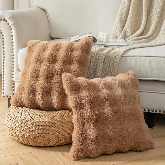 Yaertun Pack of 2 Brown Thick Soft Wool Decorative Throw Pillow Covers 24x24 Inch Faux Fur Plush Fluffy Cushion Covers for Sofa Couch Bedroom