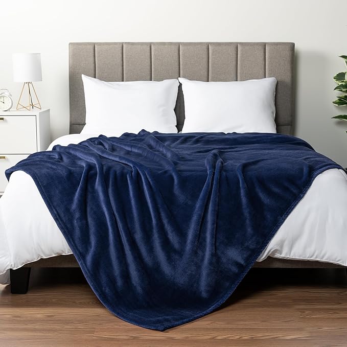 PAVILIA Navy Blue Fleece Throw Blanket for Couch Twin Size, Dark Blue Super Soft Fuzzy Flannel Throw for Sofa, Luxury Plush Microfiber Blanket Twin Bed, Home Decorative Velvet Gift Blanket, 60x80