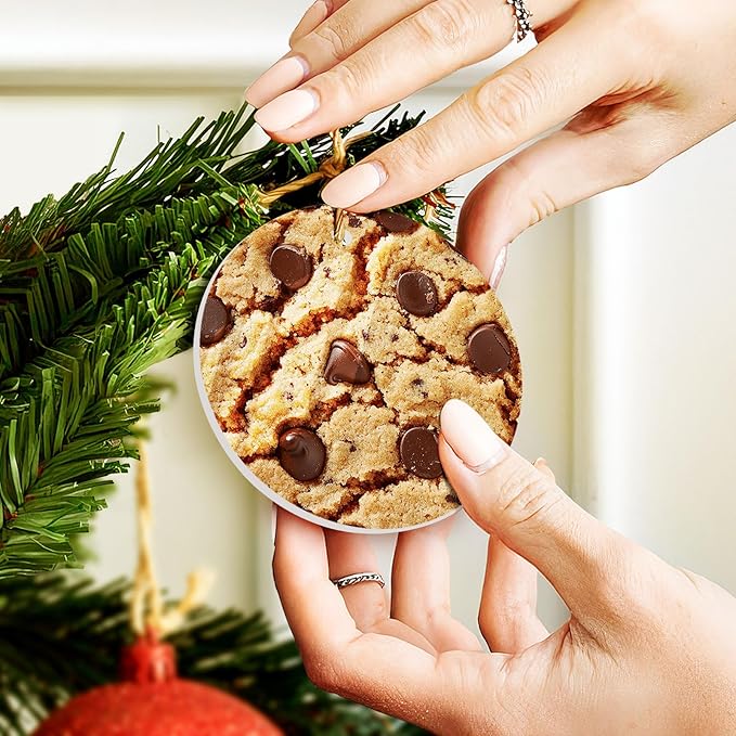 Chocolate Chip Cookie Christmas Ornament 2025 – Realistic Food Decoration for Tree, Round Ceramic Double-Sided Cookie Ornament, Gag Gift for Foodie, Holiday Decor Kitchen Funny Present
