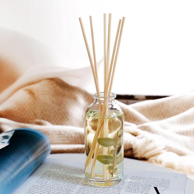 Urban Naturals Mahogany Vanilla Woods Scented Oil Reed Diffuser Refill with Free Set of Reed Sticks. Fresh Mahogany, Smoked Vanilla and Clean Lavender Scent Notes for a Clean Smelling Home, 4 oz