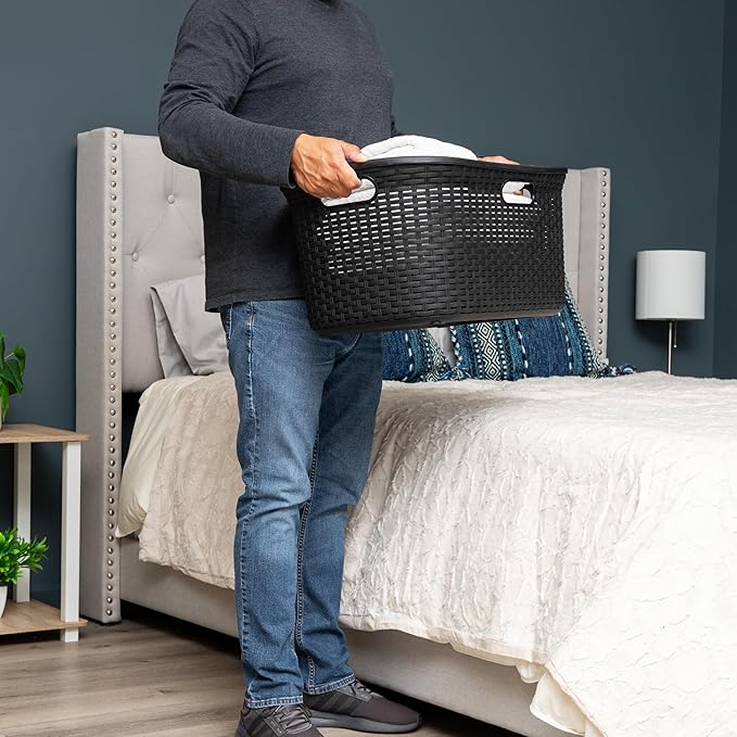 Mind Reader 40L Laundry Basket, Clothes Hamper, Premium Wicker Design, Plastic, Black