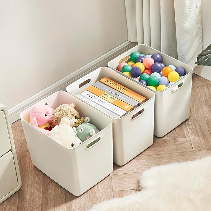 5 pack large plastic White storage bins with Lids, Toy Box Chest with Handle，Organizer Containers Baskets for Baby,Nursery，Shelves，Playroom, Bedroom，Office,Closet，home (White, 6XL)