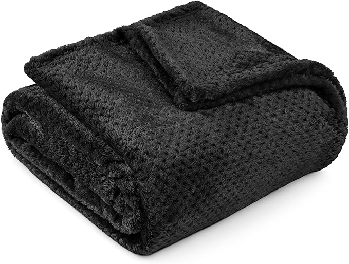 PAVILIA Black Throw Blanket for Couch Bed, Soft Fleece Throws for Sofa Chair, Fuzzy Waffle Textured Blanket, Cozy Warm Lightweight All Season Blanket Throw, 50x60