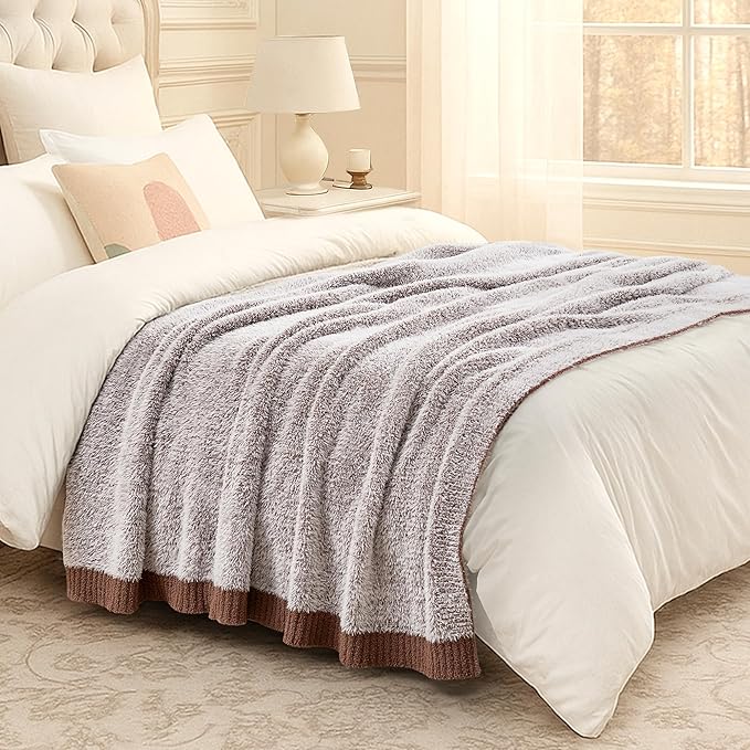 Amélie Home Knit Throw Blanket for Couch, Super Soft Fuzzy Blanket for Sofa, Luxury Cozy Fluffy Throw for Room Decor, 50" x 60", Heather Brown