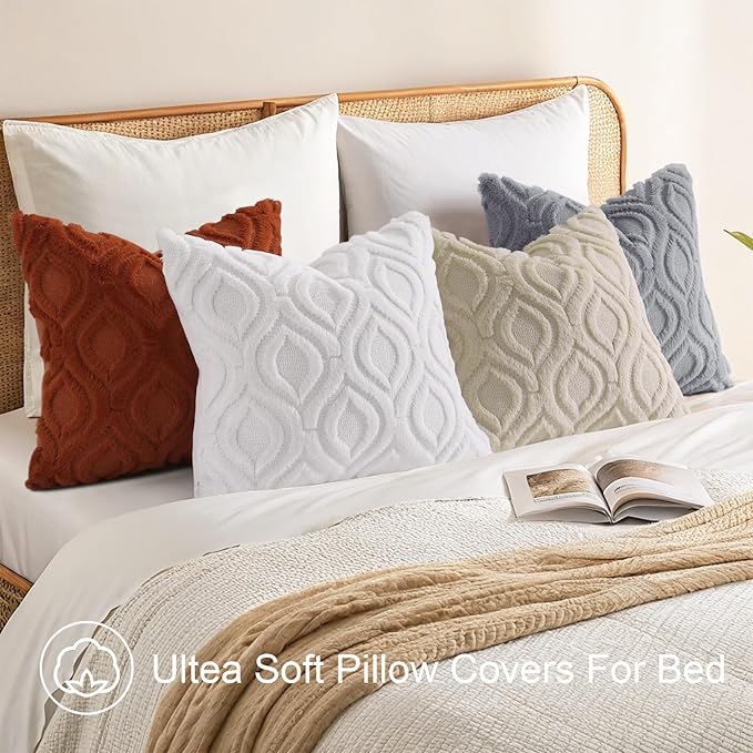 decorUhome Throw Pillow Covers 22x22 Inch Set of 2, Soft Plush Faux Wool Cream Beige Solid Couch Pillow Covers, Accent Farmhouse Neutral Square Pillow Cases for Sofa Bed Living Room