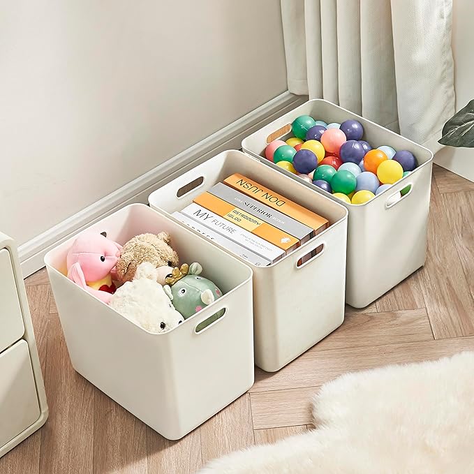 5 pack large plastic White storage bins with Lids, Toy Box Chest with Handle，Organizer Containers Baskets for Baby,Nursery，Shelves，Playroom, Bedroom，Office,Closet，home (White, 5XL+5S)