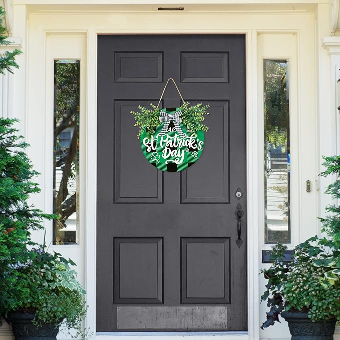 Sggvecsy St Patricks Day Decorations Buffalo Plaid Wooden Hanging Door Sign Happy St Patrick’s Day Farmhouse Rustic Door Decoration with Bowknot Greenery for Front Door Home Indoor Outdoor