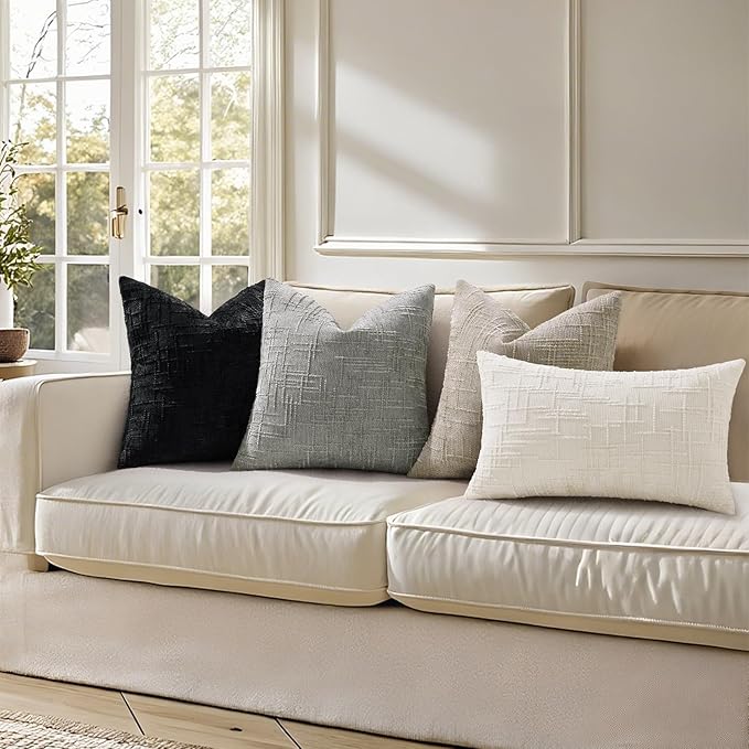 decorUhome Light Grey Chenille Throw Pillow Covers 22x22 Set of 2 Thick Textured Slubby Couch Pillow Covers Farmhouse Accent Modern Neutral Decorative Pillow Cases for Bed Sofa Living Room