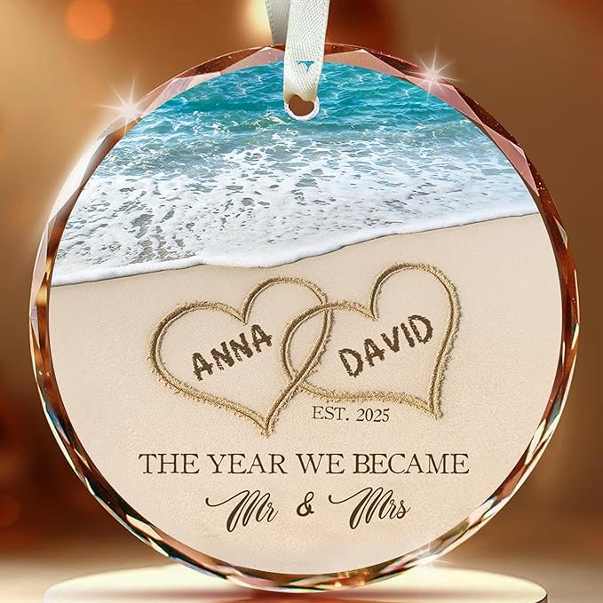 Personalized Wedding Ornament 2025 The Year We Became Mr and Mrs Gift for Newlyweds Beach Sunset Custom Name Crystal Christmas Ornament First Married Christmas Keepsake