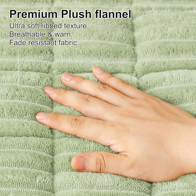 Smiry Couch Cover for Dogs Washable, Non Slip Fuzzy Pet Couch Covers for 3 Cushion Sofa Pet Friendly, Thick Soft Sofa Slipcovers Cushion Protector (Green, 27.6" x 88")