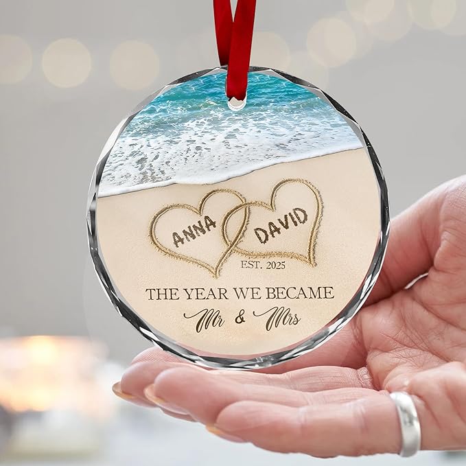 Personalized Wedding Ornament 2025 The Year We Became Mr and Mrs Gift for Newlyweds Beach Sunset Custom Name Crystal Christmas Ornament First Married Christmas Keepsake