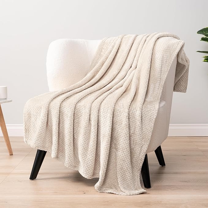 PAVILIA Beige Cream Throw Blanket for Couch, Twin Bed, Soft Fleece Throws for Sofa Chair, Fuzzy Waffle Textured Blanket, Cozy Warm Lightweight All Season Blanket Throw, 60x80