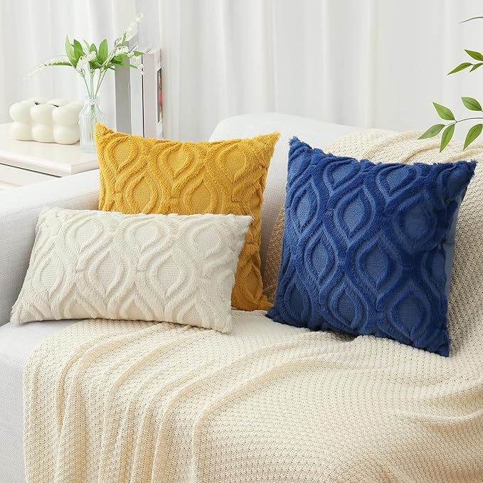 decorUhome Throw Pillow Covers 18x18 Inch Set of 2, Soft Plush Faux Wool Dark Blue Solid Couch Pillow Covers, Accent Farmhouse Neutral Square Pillow Cases for Sofa Bed Living Room