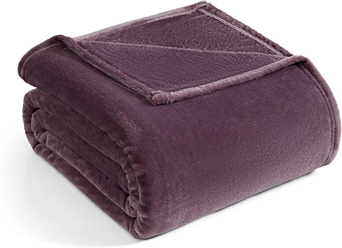 Casa Platino King Size Blanket – Purple Fleece Throw 108x90 – Lightweight Flannel for Bed, Sofa or Dorm – Soft and Stylish Comfort Year-Round