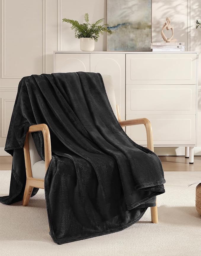Casa Platino Fleece Throw Blanket – Black Lightweight Flannel Blanket 50x60 – Soft & Warm Couch Blanket for Sofa, Bed or Travel – All Season Use, Giftable