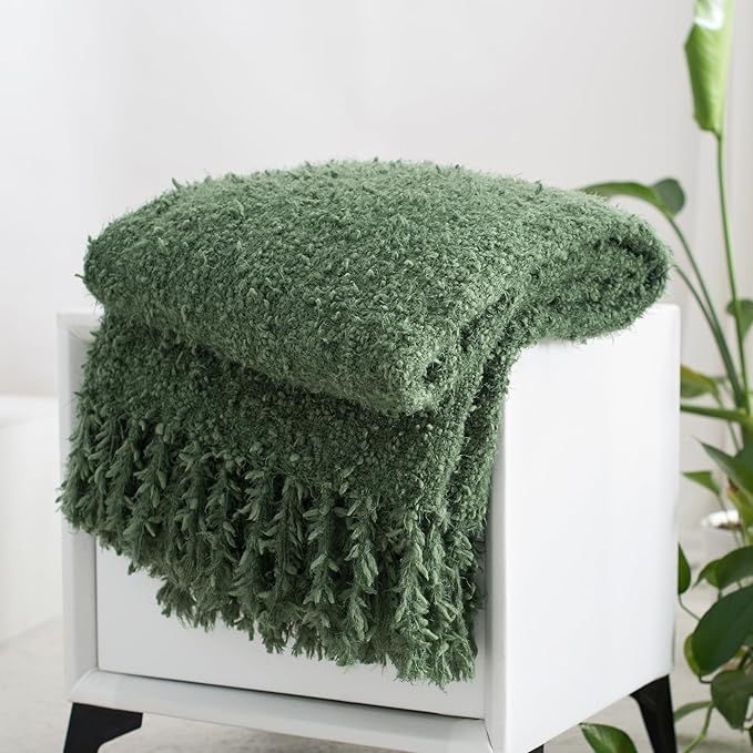 Winter Knit Throw Blanket Fluffy Fuzzy Soft Lightweight Cozy Farmhouse Tassels Chunky Knitted Throws for Couch Sofa Bed (Green, 50"x60")