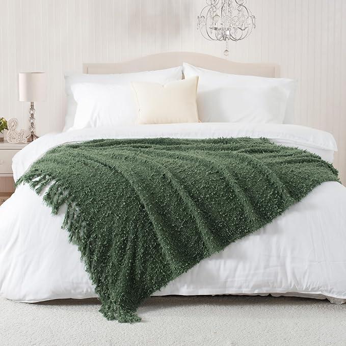 Winter Knit Throw Blanket Fluffy Fuzzy Soft Lightweight Cozy Farmhouse Tassels Chunky Knitted Throws for Couch Sofa Bed (Green, 50"x60")