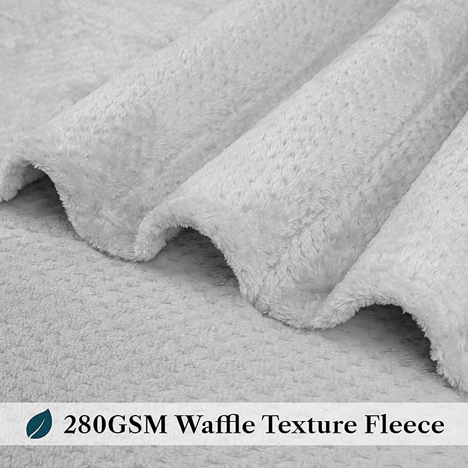 PAVILIA Light Gray Throw Blanket for Couch Bed, Soft Fleece Throws for Sofa Chair, Fuzzy Waffle Textured Blanket, Cozy Warm Lightweight All Season Blanket Throw, 50x60