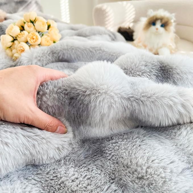 Soft Fluffy Blanket - Fuzzy Throw Blanket for Couch, Plush Rabbit Faux Fur Blanket, Cute Cozy Blankets for Women, Thick Warm Bubble Blankets for Bed Sofa Bedroom Living Room - 39" x 63" Small